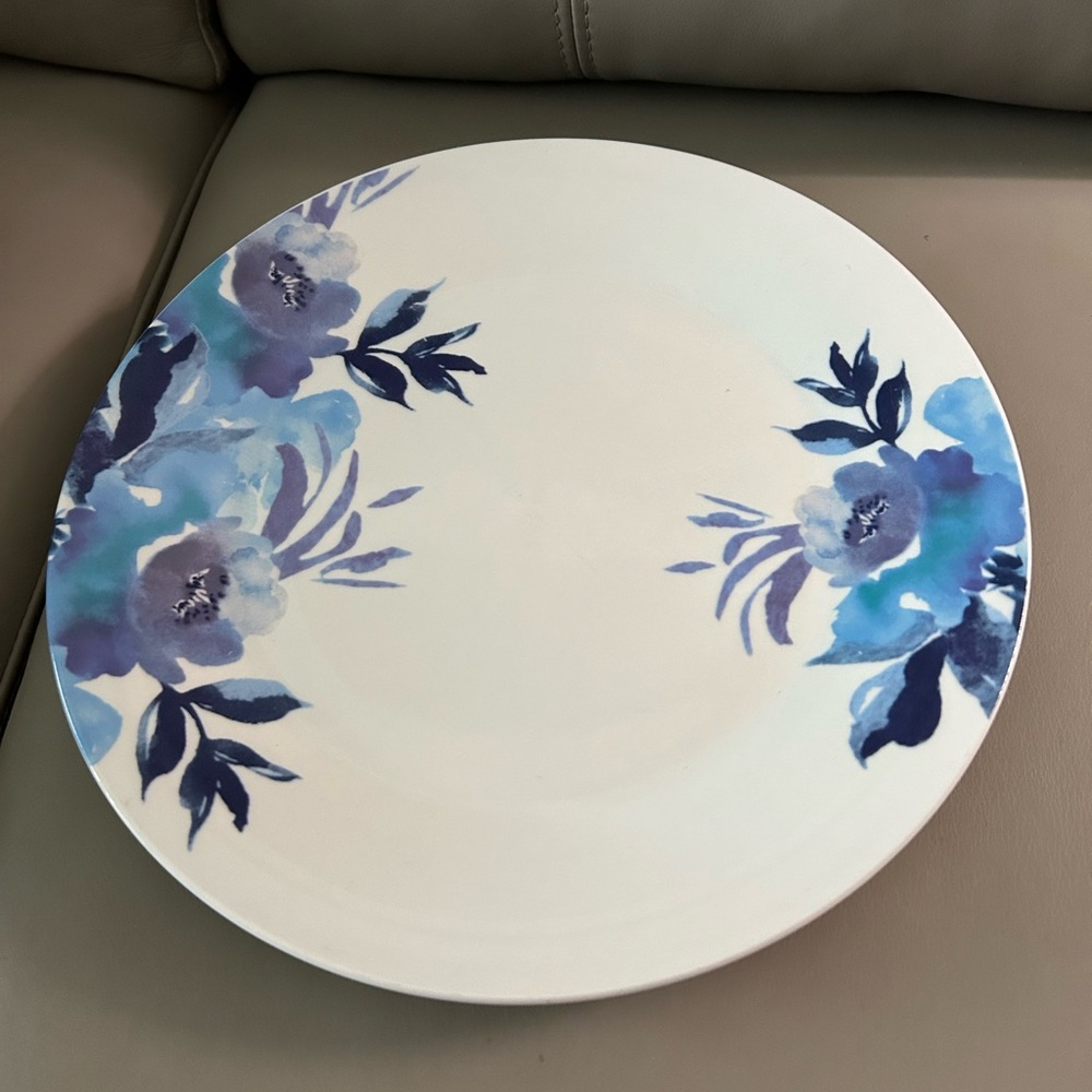 Orly Maison Floral Blue and White Dinner Plates 4